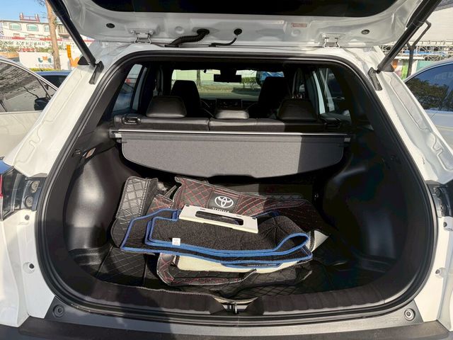 TOYOTA豐田 COROLLA CROSS HYBRID  第13張相片