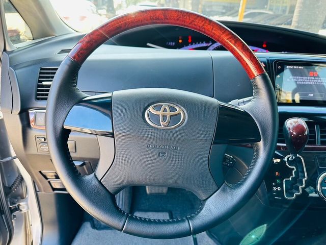 TOYOTA豐田 PREVIA  第3張相片