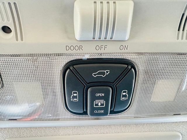 TOYOTA豐田 PREVIA  第8張相片