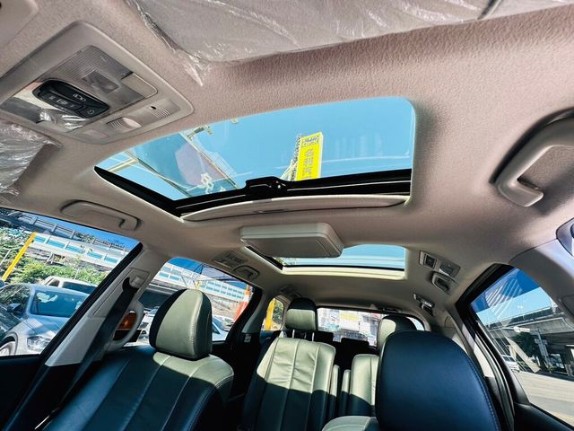 TOYOTA豐田 PREVIA  第9張相片