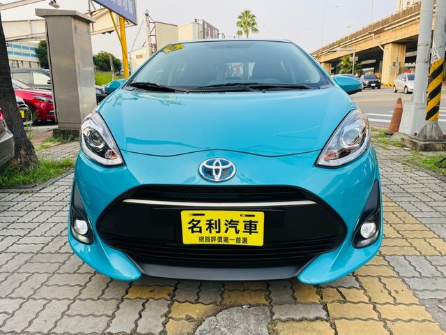 TOYOTA豐田 PRIUS C  第2張相片