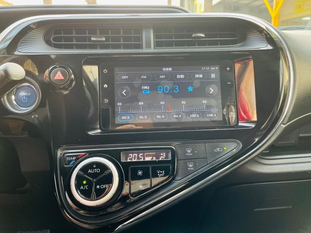 TOYOTA豐田 PRIUS C  第6張相片