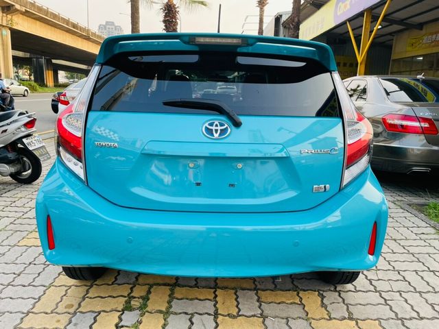 TOYOTA豐田 PRIUS C  第11張相片