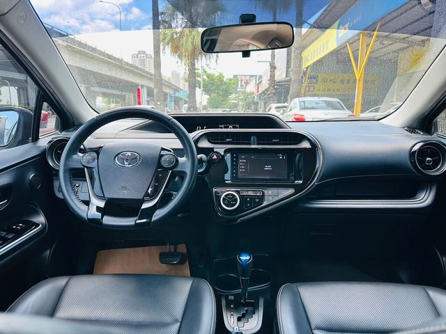 TOYOTA豐田 PRIUS C  第4張相片