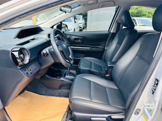 TOYOTA豐田 PRIUS C  第9張相片