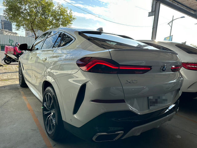 BMW寶馬 X6  第18張相片
