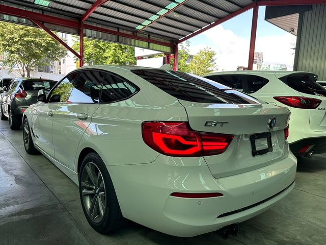 BMW寶馬 320 GT  第12張相片