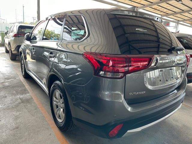 MITSUBISHI三菱 OUTLANDER  第11張相片