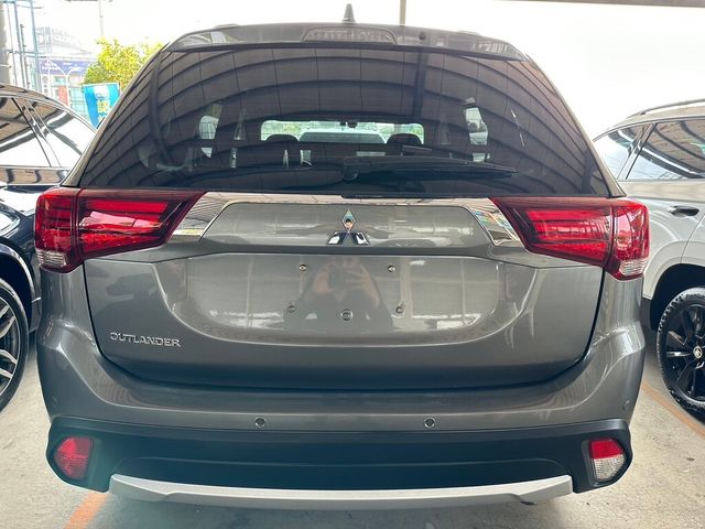 MITSUBISHI三菱 OUTLANDER  第12張相片