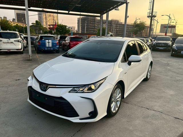 TOYOTA豐田 ALTIS  第1張相片