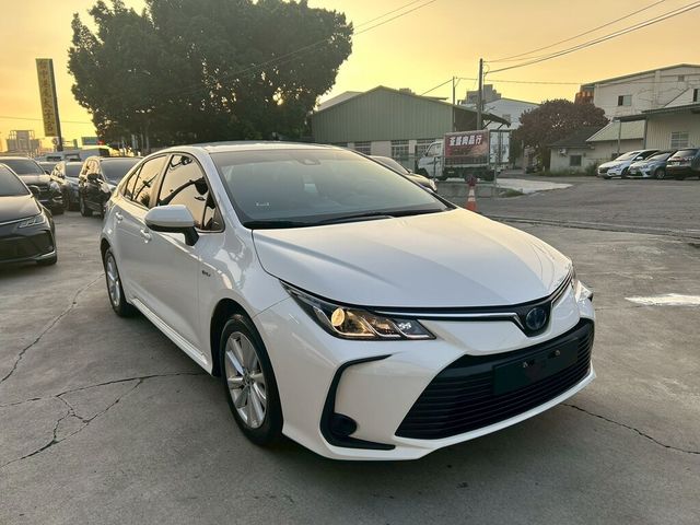 TOYOTA豐田 ALTIS  第5張相片