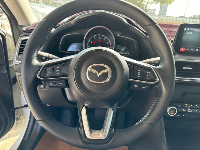 MAZDA馬自達 MAZDA 3  第3張相片