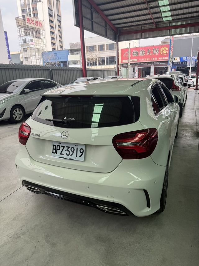 M-BENZ賓士 A180  第3張相片