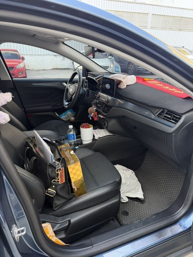 FORD福特 FOCUS ACTIVE  第6張相片