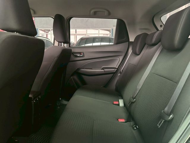 SUZUKI鈴木 SWIFT  第6張相片