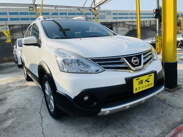 NISSAN日產 LIVINA  第2張相片