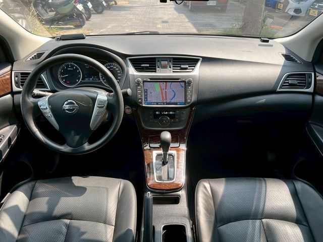 NISSAN日產 SENTRA 180  第6張相片