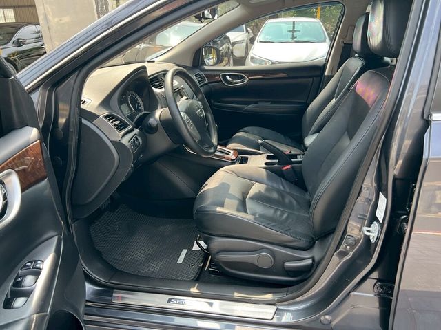 NISSAN日產 SENTRA 180  第11張相片