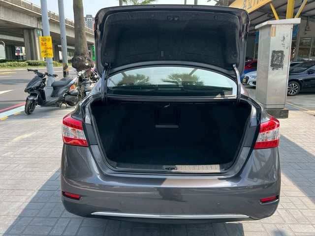 NISSAN日產 SENTRA 180  第14張相片