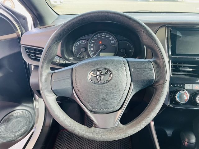 TOYOTA豐田 YARIS  第3張相片