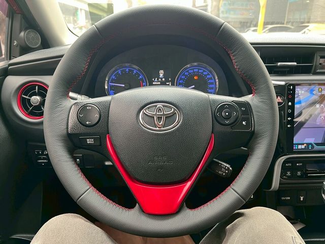 TOYOTA豐田 ALTIS  第3張相片