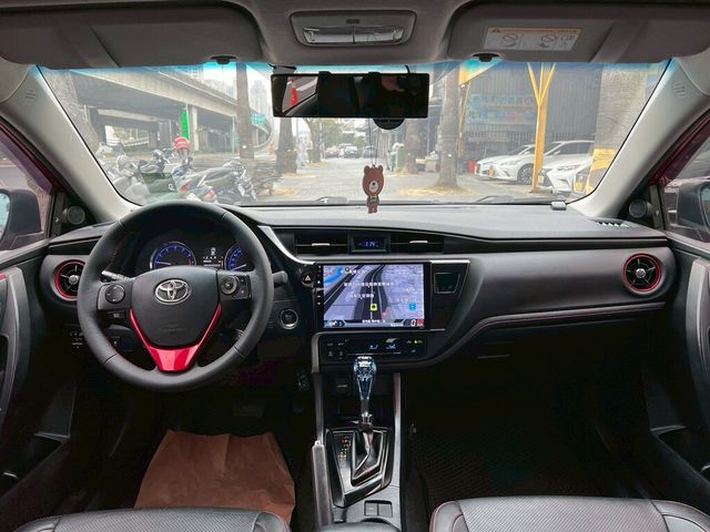 TOYOTA豐田 ALTIS  第4張相片