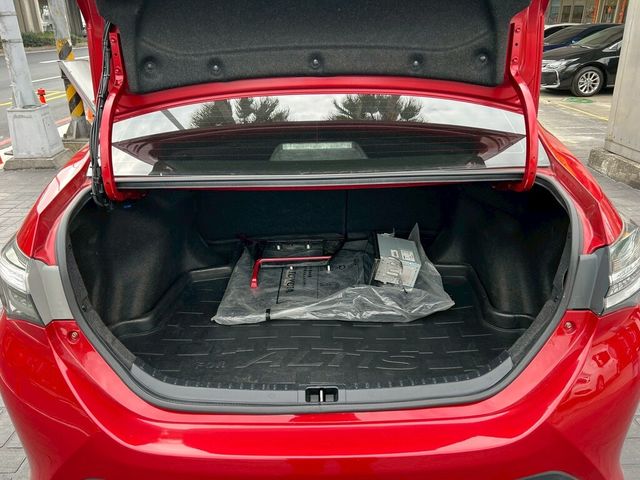 TOYOTA豐田 ALTIS  第15張相片