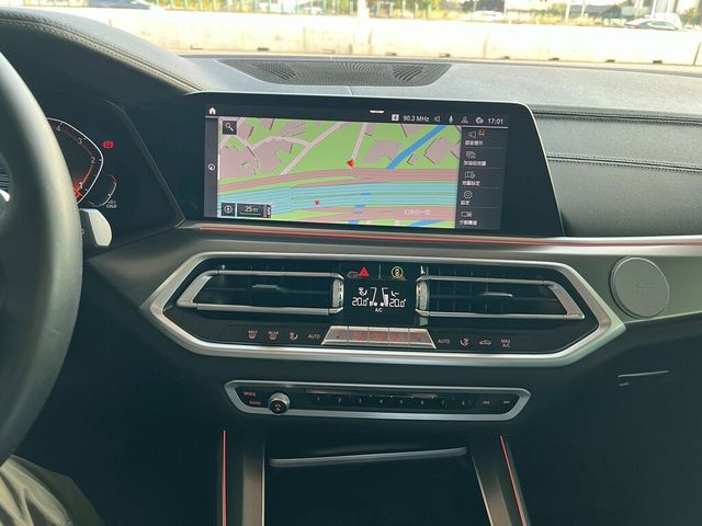 BMW寶馬 X5 XDRIVE25D  第7張相片