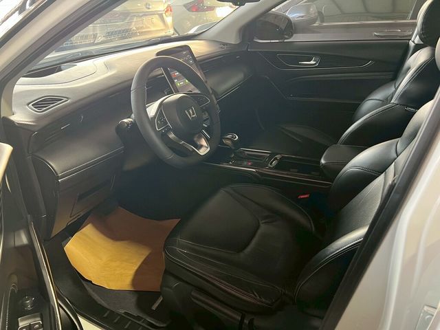 LUXGEN納智捷 URX  第14張相片