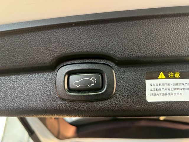 LUXGEN納智捷 URX  第18張相片