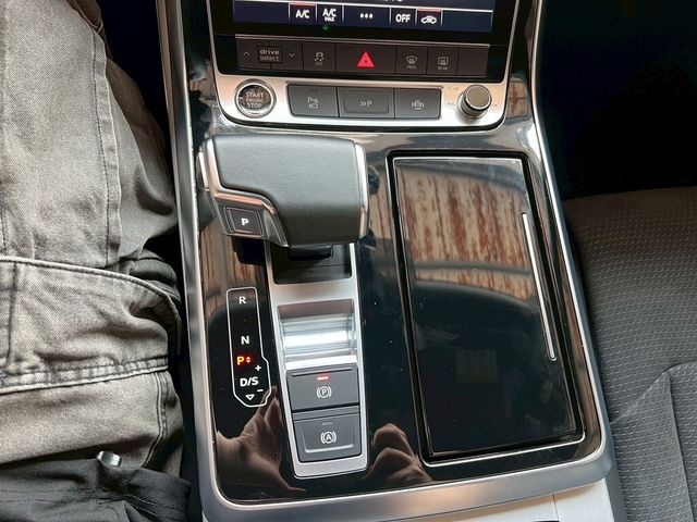 AUDI奧迪 Q8  第7張相片