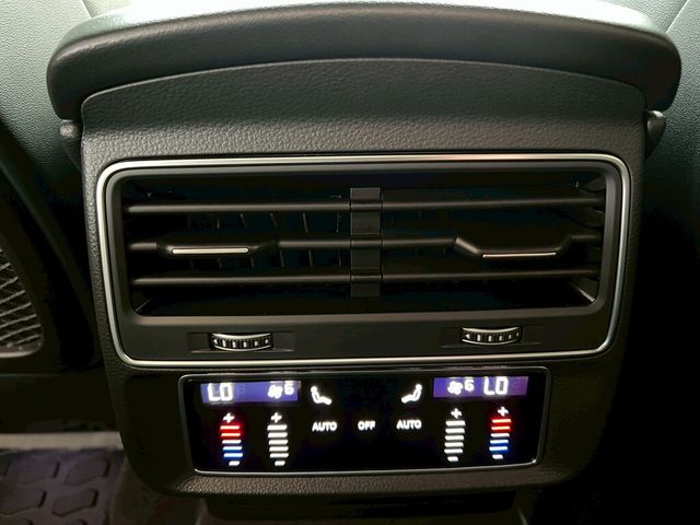 AUDI奧迪 Q8  第16張相片