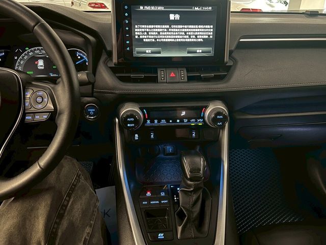 TOYOTA豐田 RAV4  第6張相片