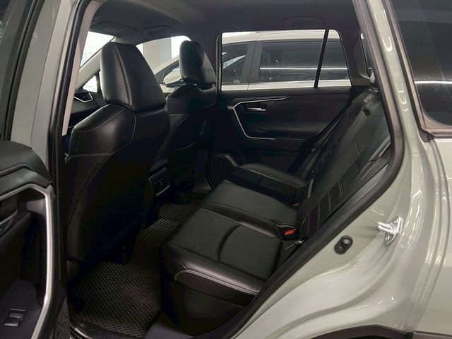 TOYOTA豐田 RAV4  第11張相片