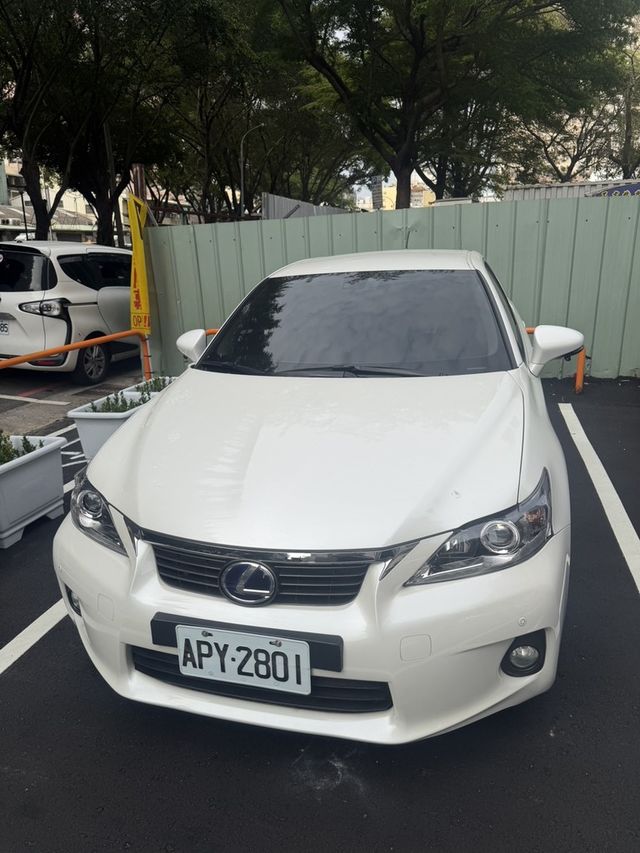 LEXUS凌志 CT200H  第1張相片
