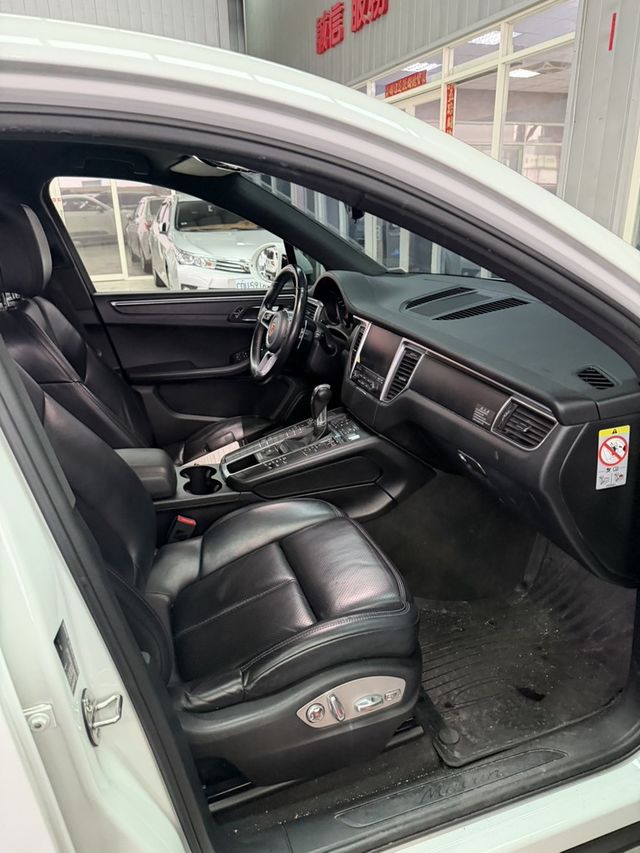 PORSCHE保時捷 MACAN  第2張相片