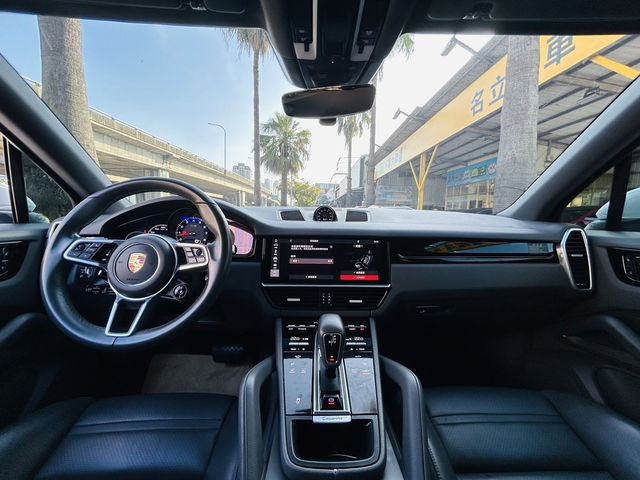 PORSCHE保時捷 CAYENNE  第14張相片