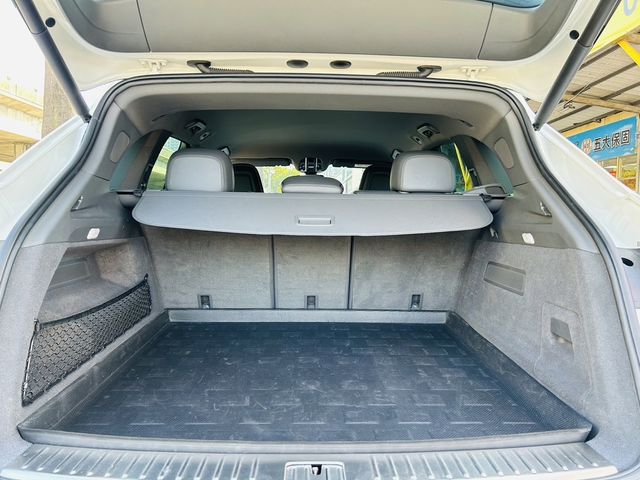 PORSCHE保時捷 CAYENNE  第17張相片