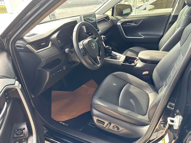 TOYOTA豐田 RAV4  第6張相片