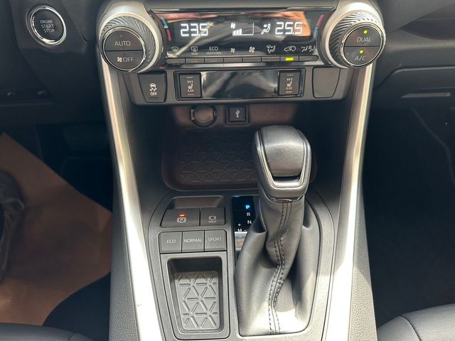 TOYOTA豐田 RAV4  第7張相片