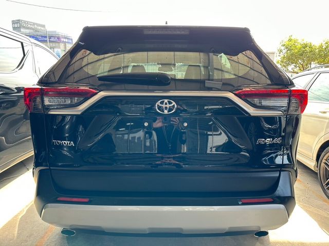 TOYOTA豐田 RAV4  第12張相片