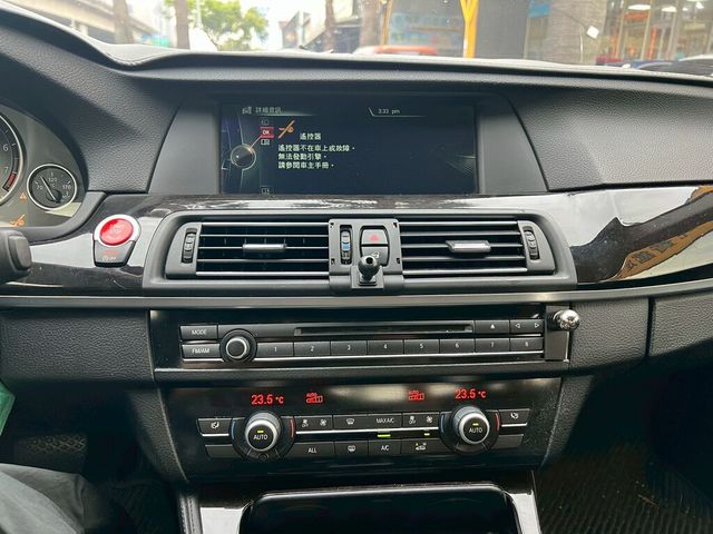 BMW寶馬 528I  第6張相片