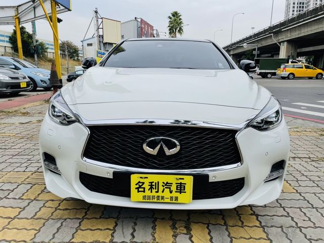 INFINITI無限 Q30  第2張相片