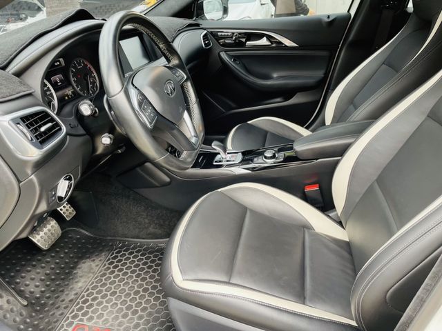 INFINITI無限 Q30  第13張相片