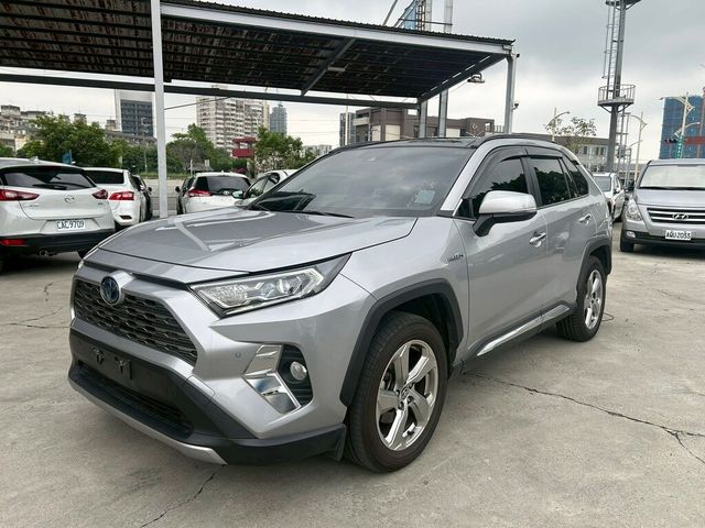 TOYOTA豐田 RAV4  第2張相片