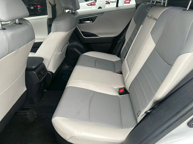 TOYOTA豐田 RAV4  第17張相片