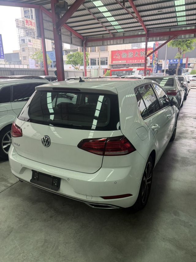 VOLKSWAGEN福斯 GOLF  第3張相片