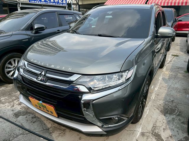 MITSUBISHI三菱 OUTLANDER  第1張相片