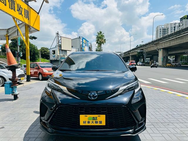TOYOTA豐田 SIENNA  第2張相片