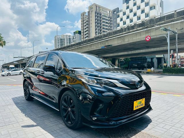 TOYOTA豐田 SIENNA  第3張相片